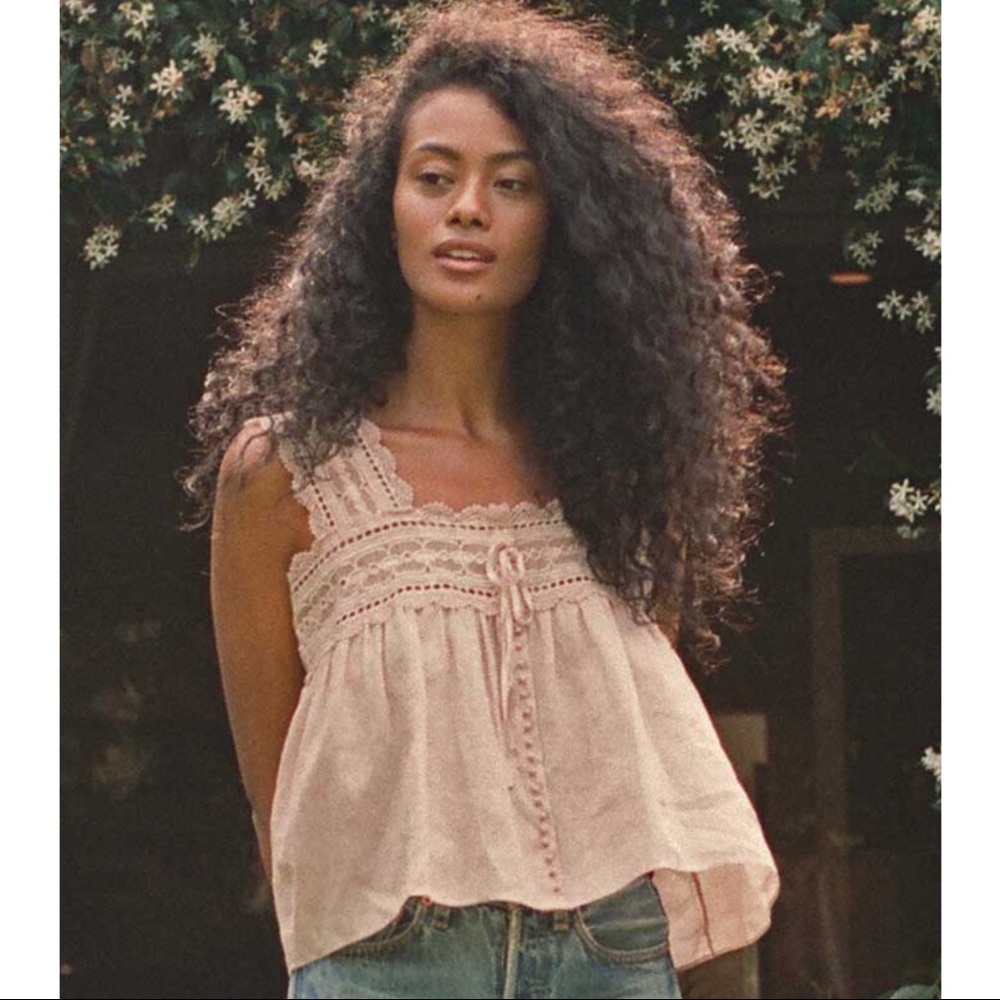 NWT Doen Vera top Nutmilk size XS (pink version pictured for model photo only)